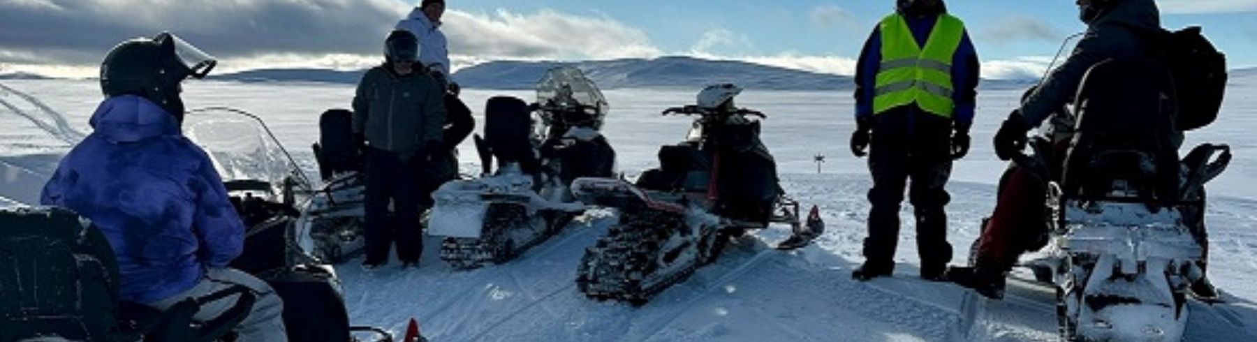 Suecia Laponia Pesca sobre Hielo