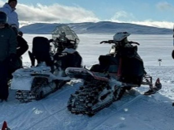 Suecia Laponia Pesca sobre Hielo